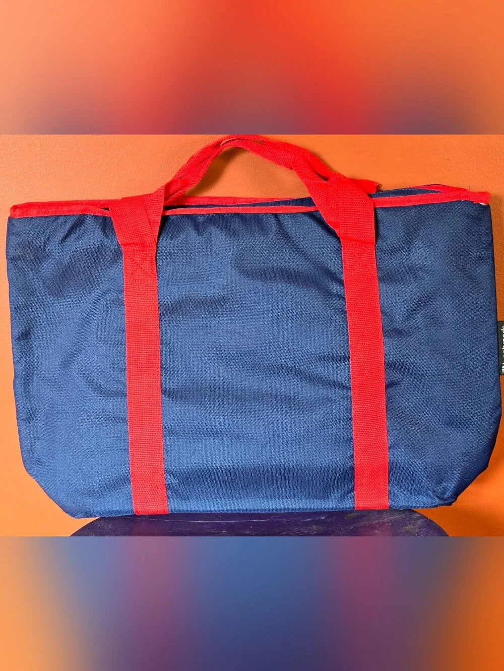New FIFA World Cup 2026 Gameday Insulated Tote, USA Mens Soccer 922-84GT-25S